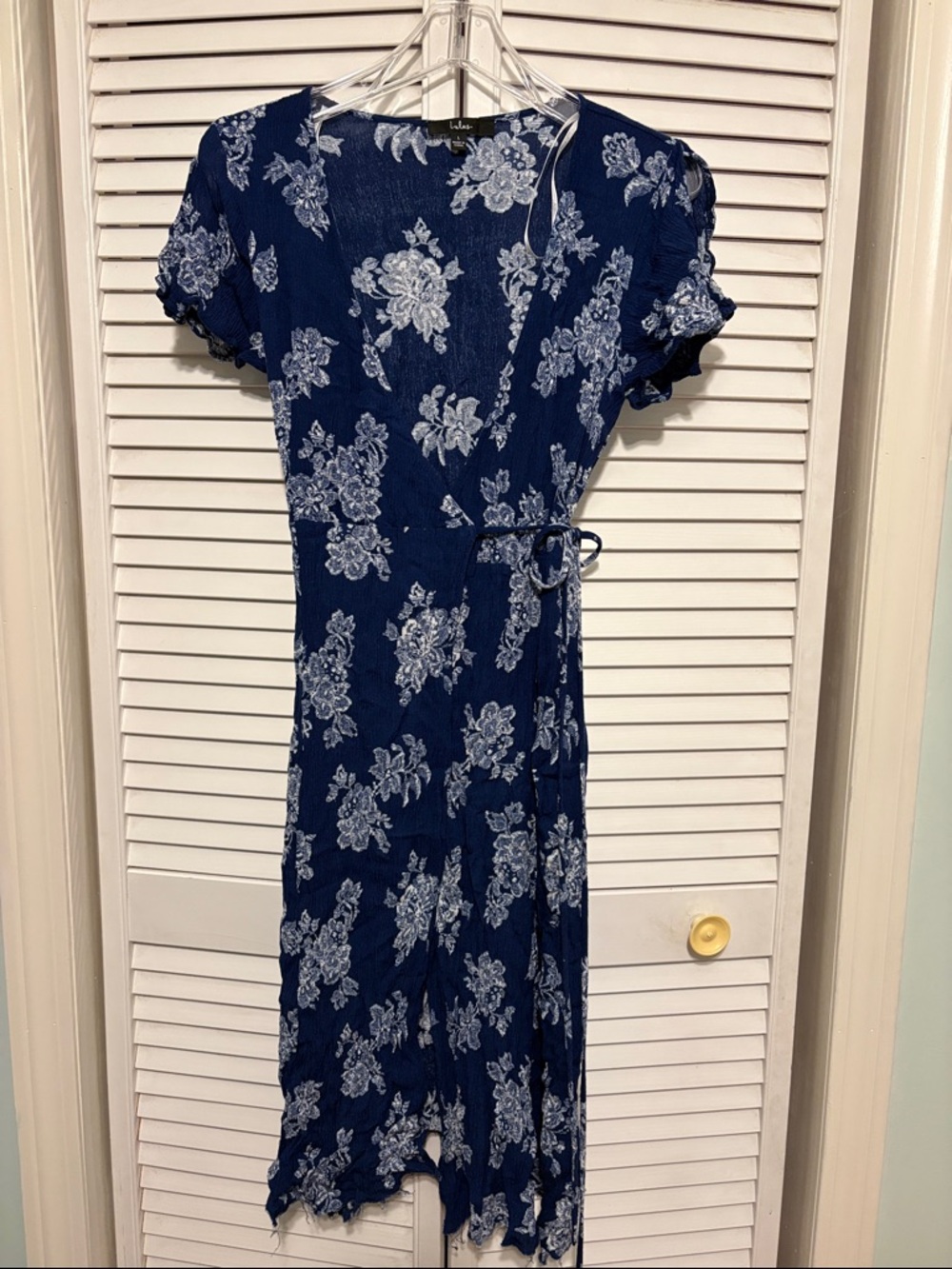 Lulu's Navy Floral Wrap Midi Dress with White Print Size L